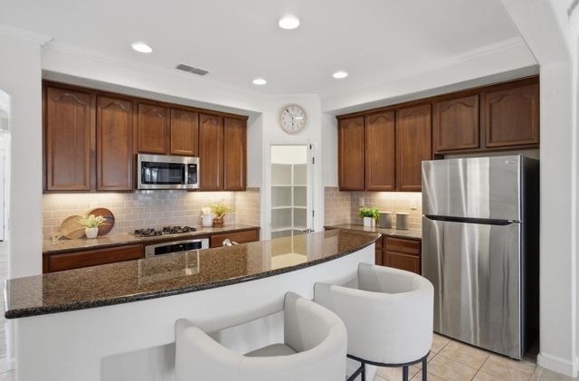 10140 Brenna Way, Elk Grove, CA 95757