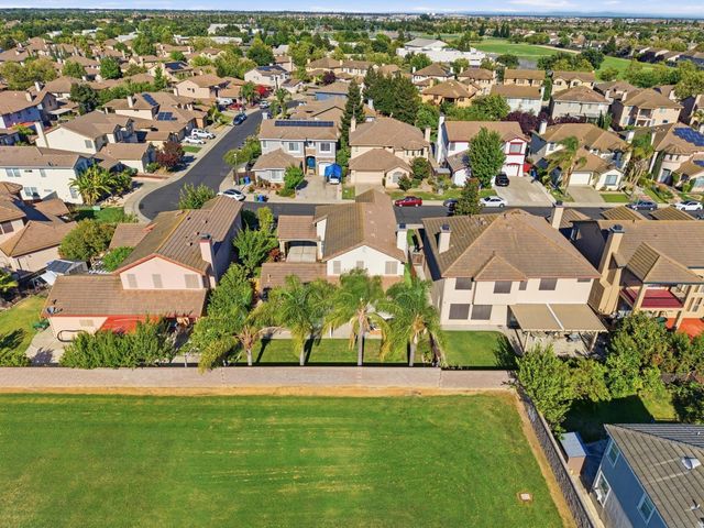 10140 Brenna Way, Elk Grove, CA 95757