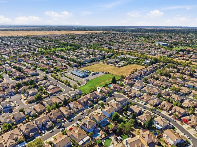 10140 Brenna Way, Elk Grove, CA 95757