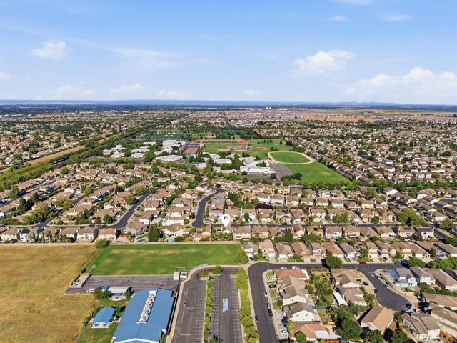10140 Brenna Way, Elk Grove, CA 95757