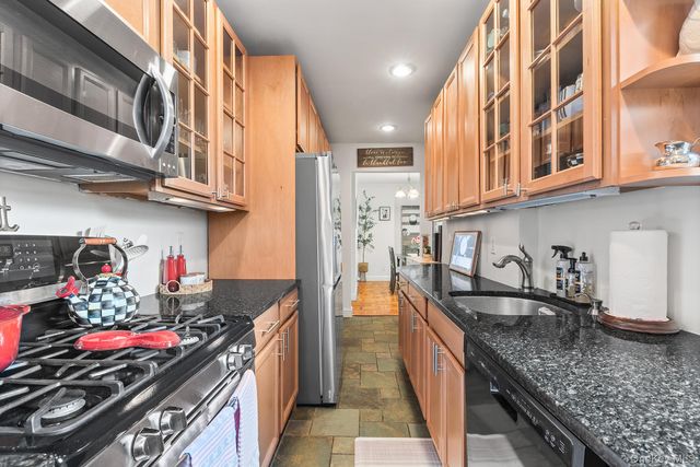 325 Main Street 1J, White Plains, NY 10601