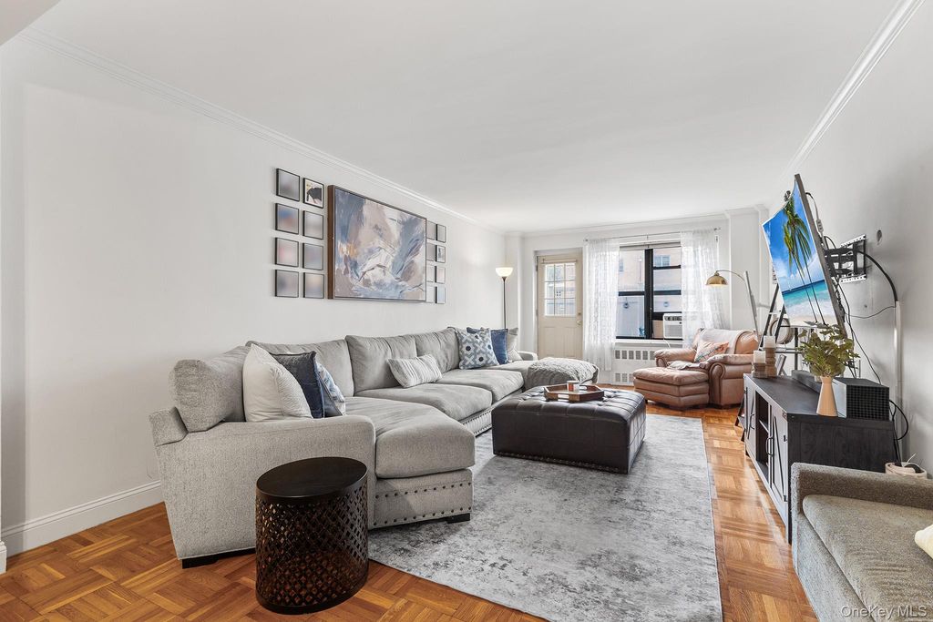 325 Main Street 1J, White Plains, NY 10601 — photo 2