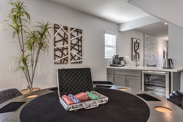 2625 East Russell Road, Las Vegas, NV 89120