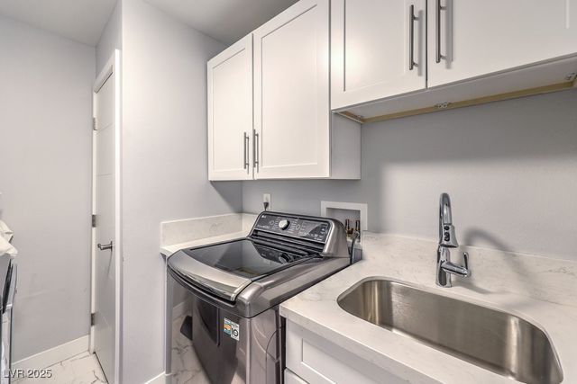 2625 East Russell Road, Las Vegas, NV 89120