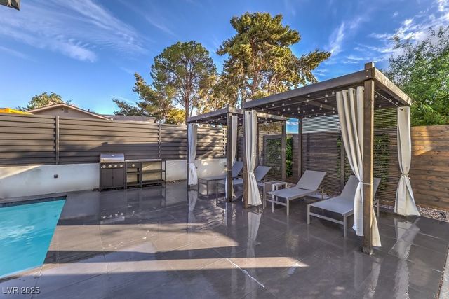 2625 East Russell Road, Las Vegas, NV 89120