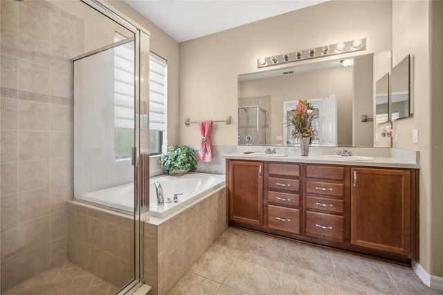 268 OAK LANDING LANE, Mulberry, FL 33860