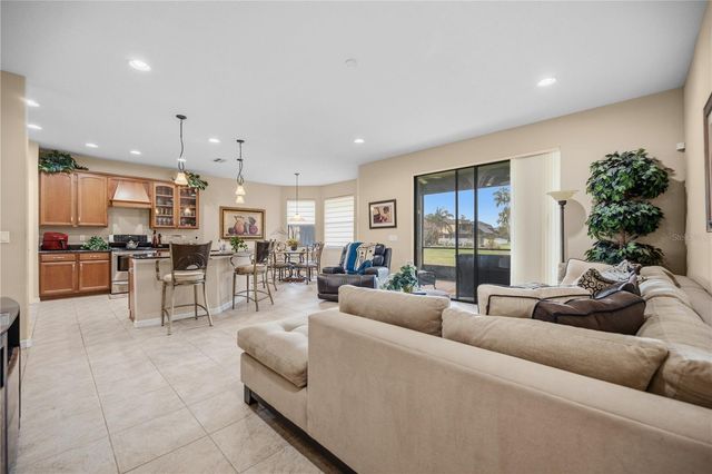 268 OAK LANDING LANE, Mulberry, FL 33860