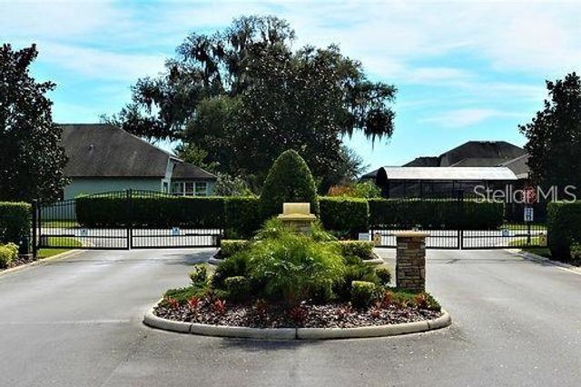 268 OAK LANDING LANE, Mulberry, FL 33860