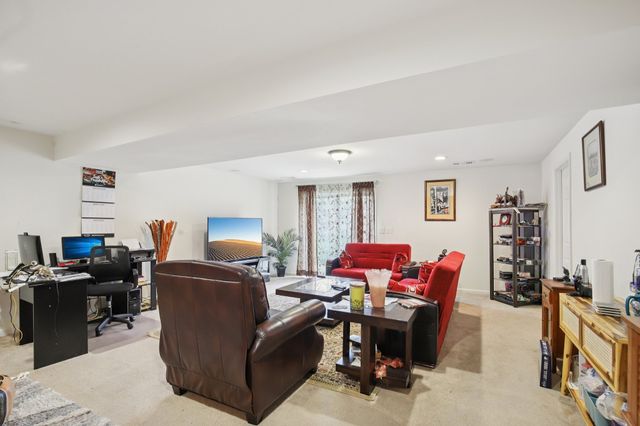 281 Cobblestone Lndg, Mount Juliet, TN 37122