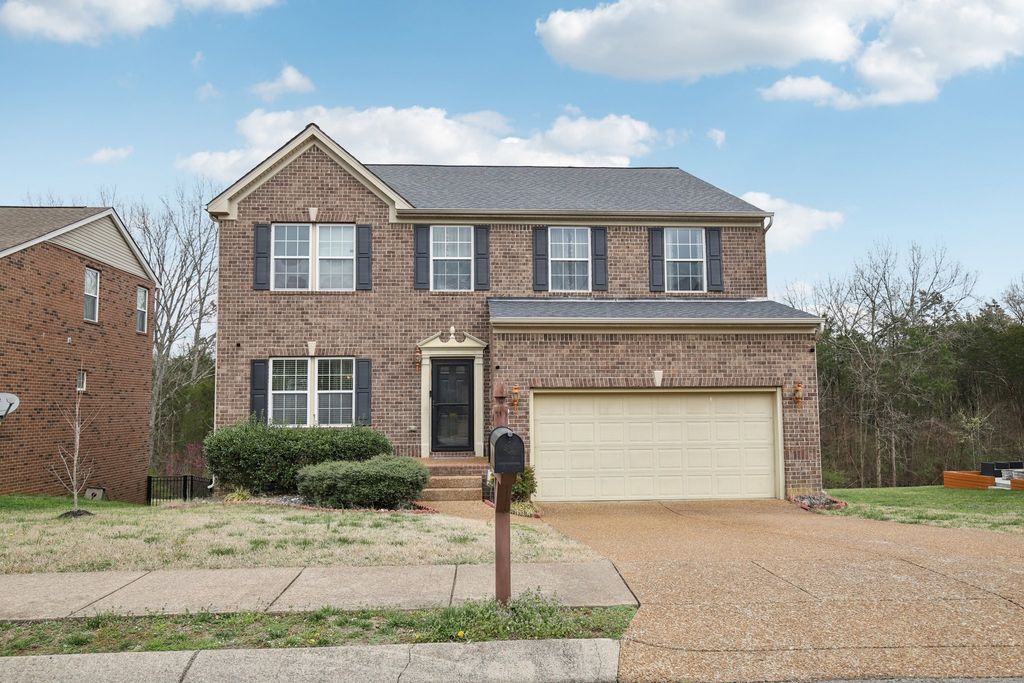 281 Cobblestone Lndg, Mount Juliet, TN 37122