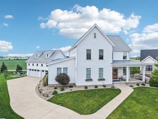 1203 Alice Court, Waunakee, WI 53597