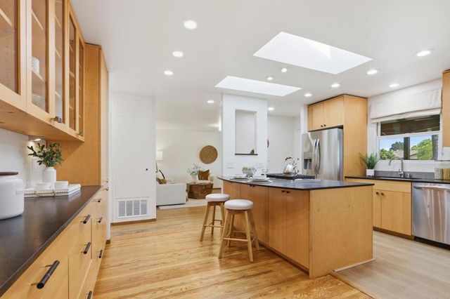 939 Poplar Avenue, Sunnyvale, CA 94086