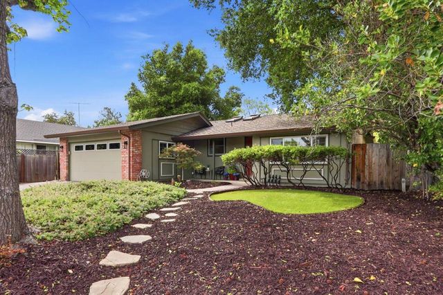 939 Poplar Avenue, Sunnyvale, CA 94086