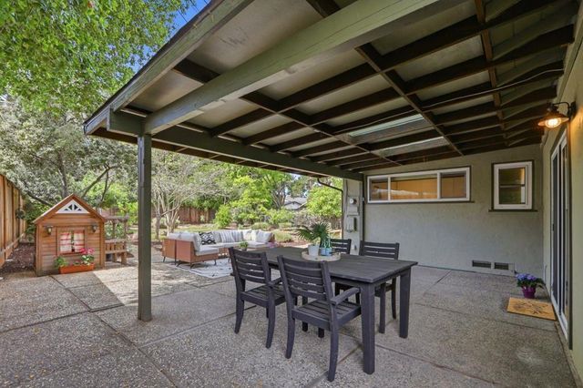 939 Poplar Avenue, Sunnyvale, CA 94086