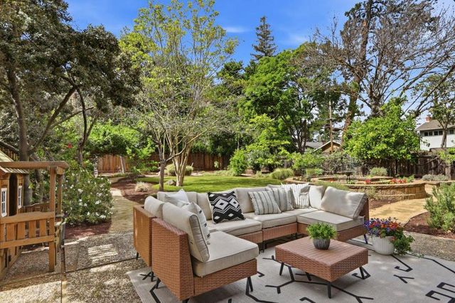 939 Poplar Avenue, Sunnyvale, CA 94086