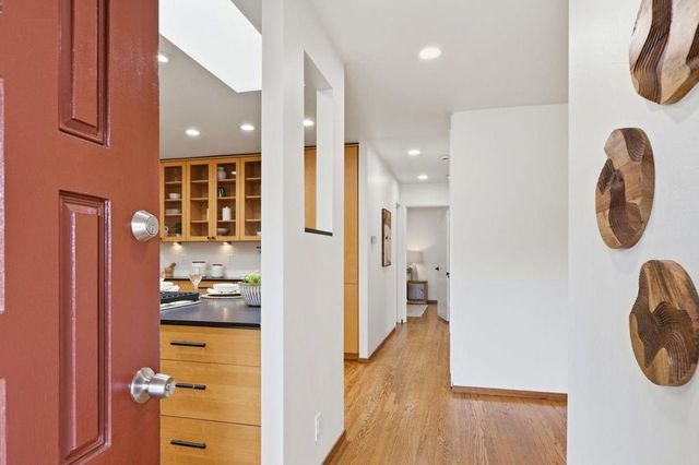 939 Poplar Avenue, Sunnyvale, CA 94086