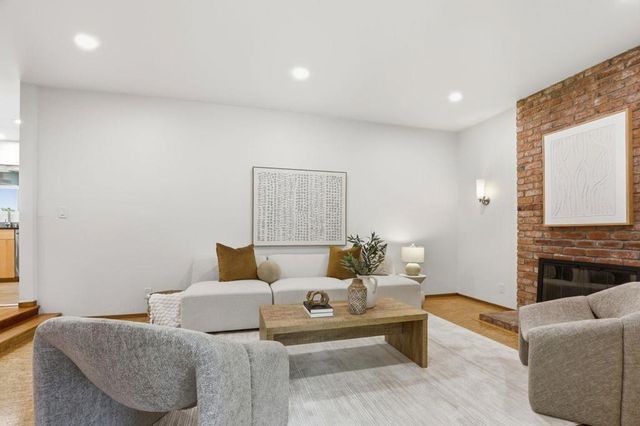 939 Poplar Avenue, Sunnyvale, CA 94086