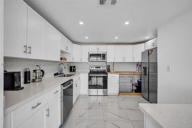 7545 E Treasure Dr 9A, North Bay Village, FL 33141