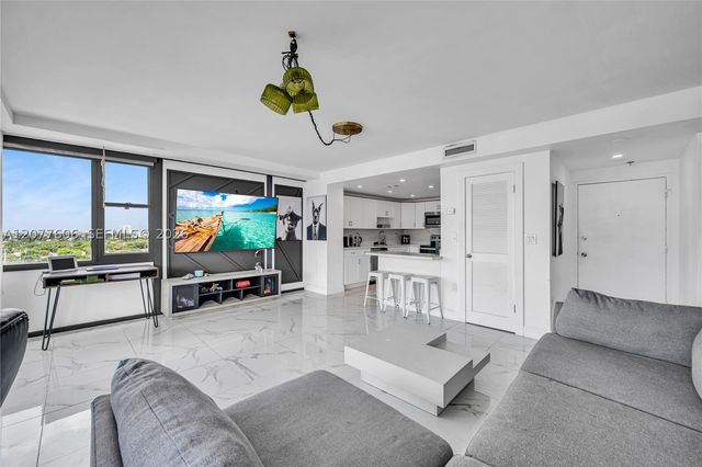 7545 E Treasure Dr 9A, North Bay Village, FL 33141