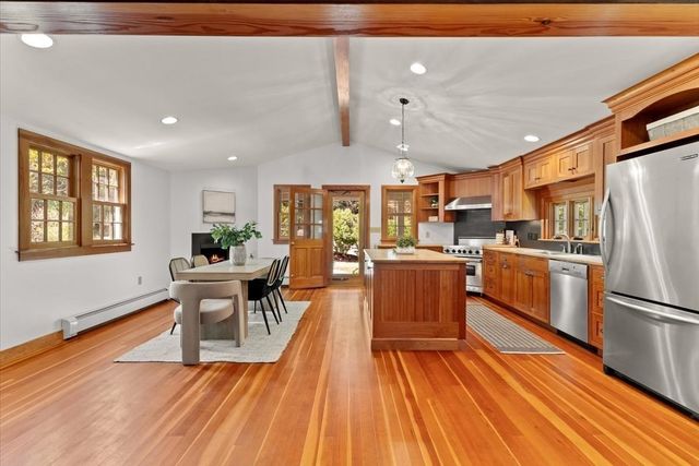 431 Moraine St, Marshfield, MA 02050