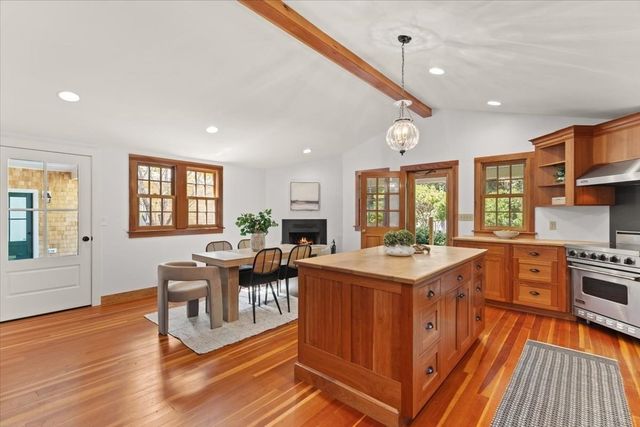 431 Moraine St, Marshfield, MA 02050