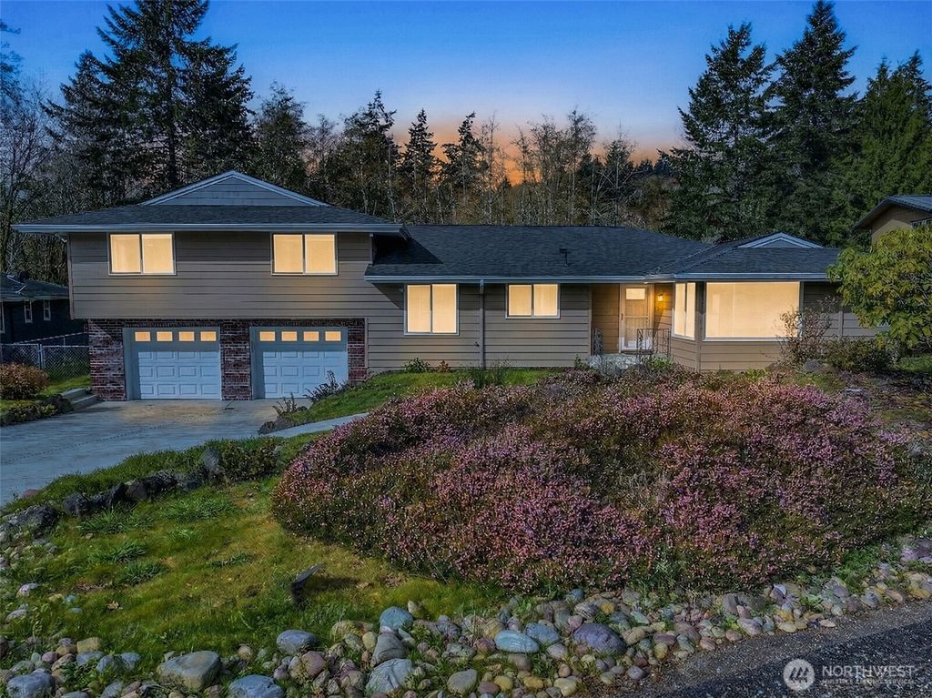 15106 Starr Place SE, Olalla, WA 98359