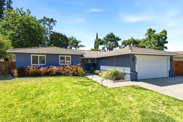 6860 Pocket Rd, Sacramento, CA 95831