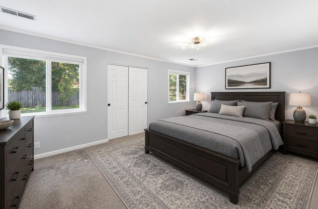 6860 Pocket Rd, Sacramento, CA 95831