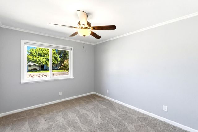 6860 Pocket Rd, Sacramento, CA 95831
