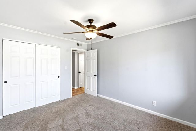 6860 Pocket Rd, Sacramento, CA 95831