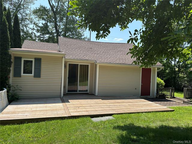 72 Vails Lake Shore Drive, Brewster, NY 10509