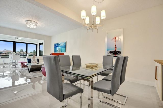 925 Oak Harbour Dr 925, Juno Beach, FL 33408