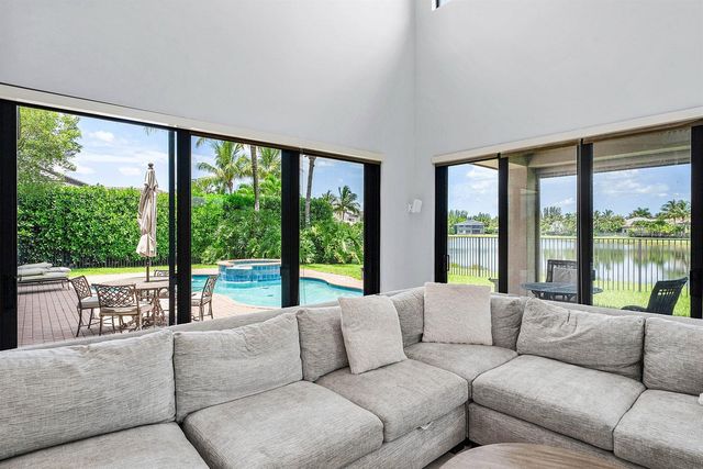 16884 Strasbourg Lane, Delray Beach, FL 33446