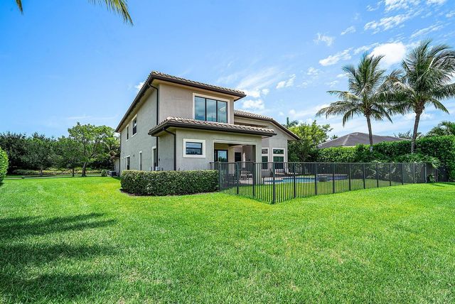 16884 Strasbourg Lane, Delray Beach, FL 33446