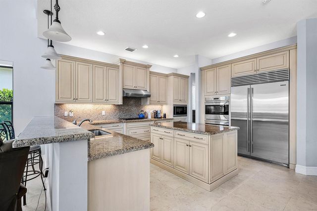 16884 Strasbourg Lane, Delray Beach, FL 33446