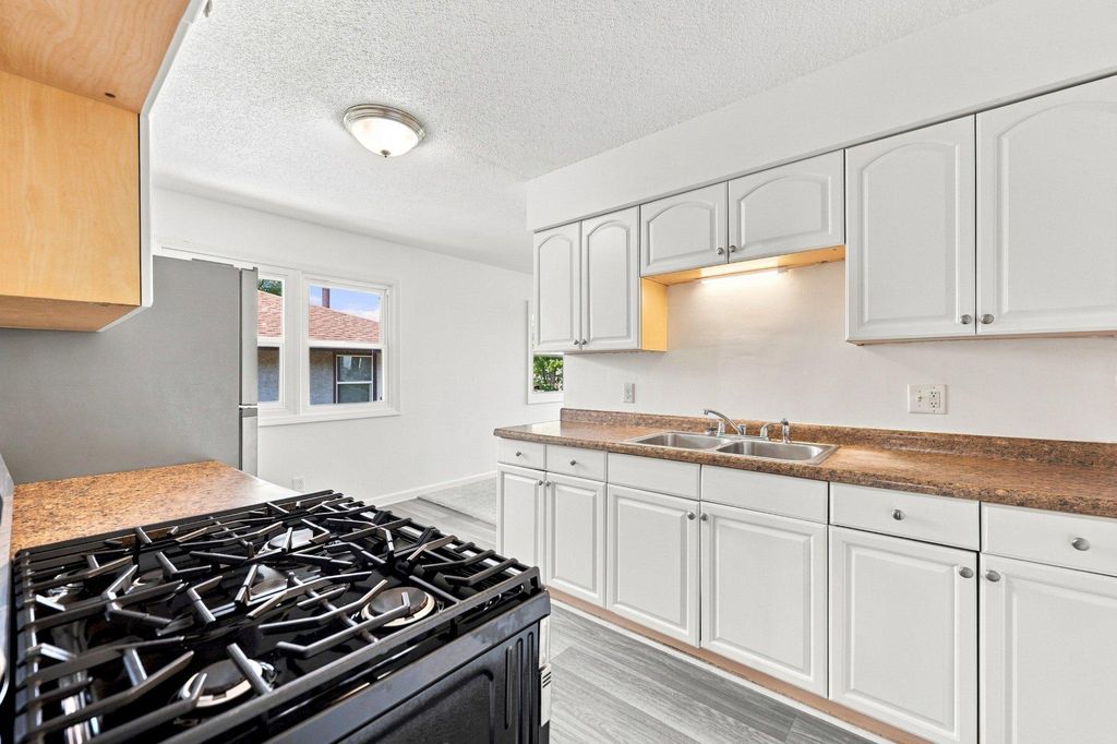 518 37th Avenue NE, Minneapolis, MN 55421 — photo 2