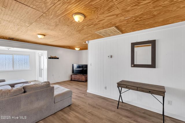 621 N New River Drive A, Surf City, NC 28445