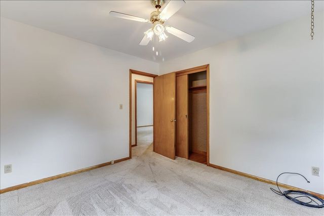 901 N El Paso Dr, Derby, KS 67037