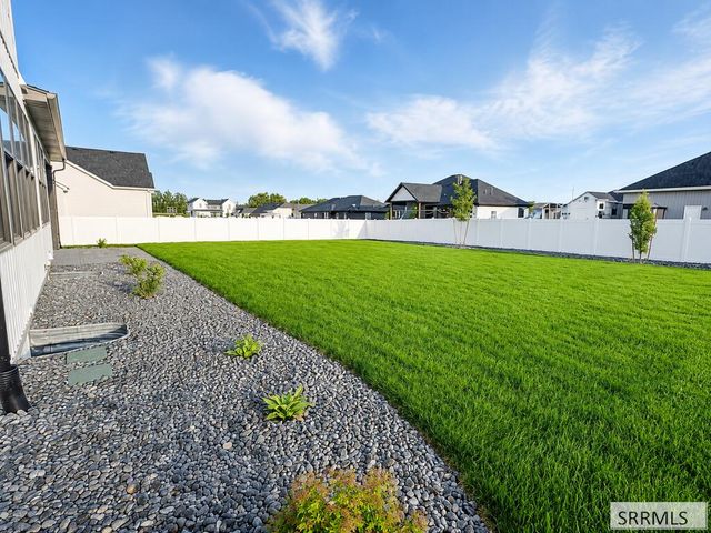 2735 Granite Falls Drive, Ammon, ID 83406