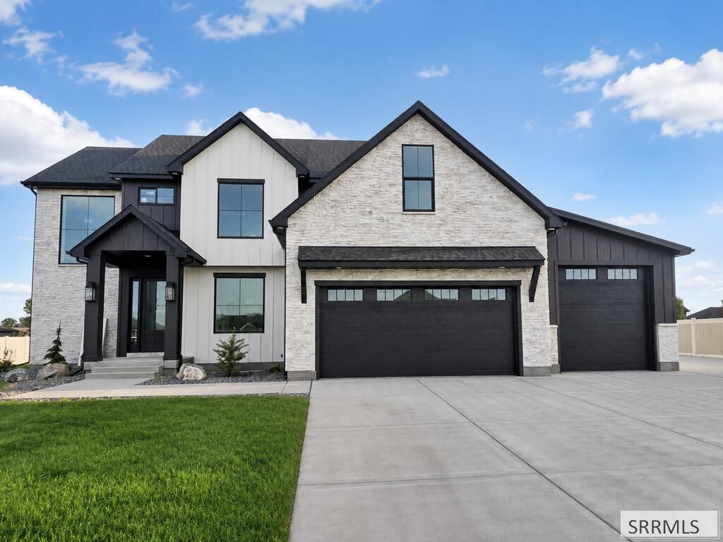 2735 Granite Falls Drive, Ammon, ID 83406