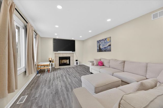 177 W Willis Road, Saline, MI 48176