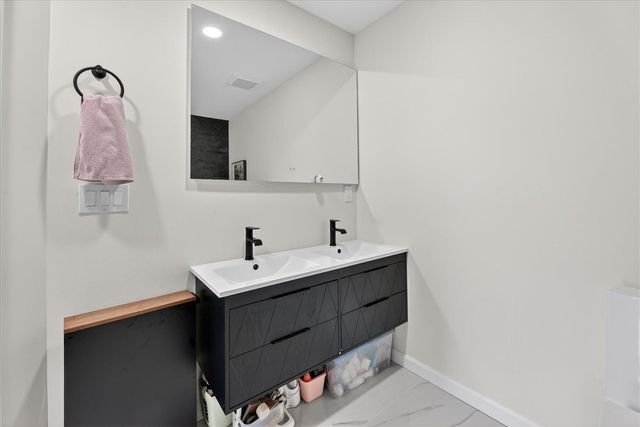 177 W Willis Road, Saline, MI 48176