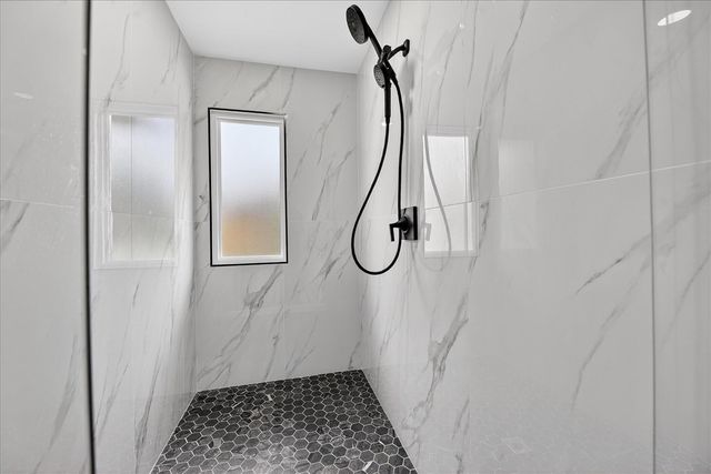 177 W Willis Road, Saline, MI 48176