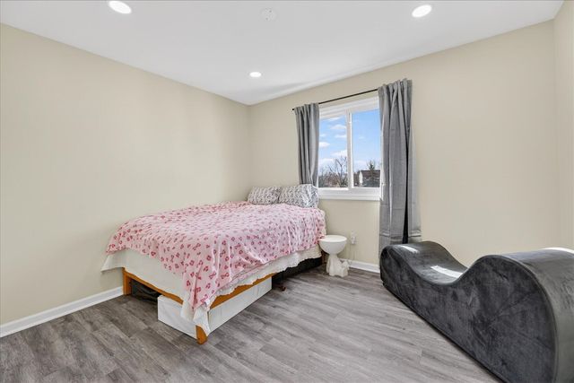 177 W Willis Road, Saline, MI 48176