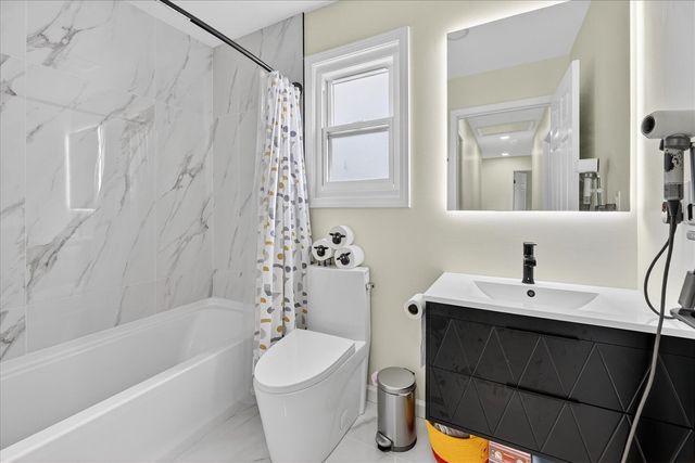 177 W Willis Road, Saline, MI 48176