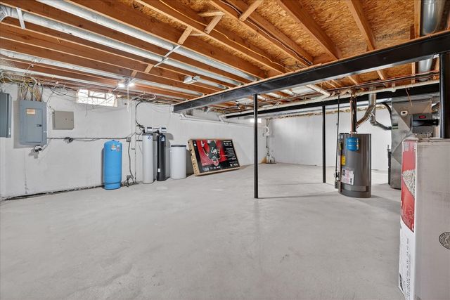 177 W Willis Road, Saline, MI 48176