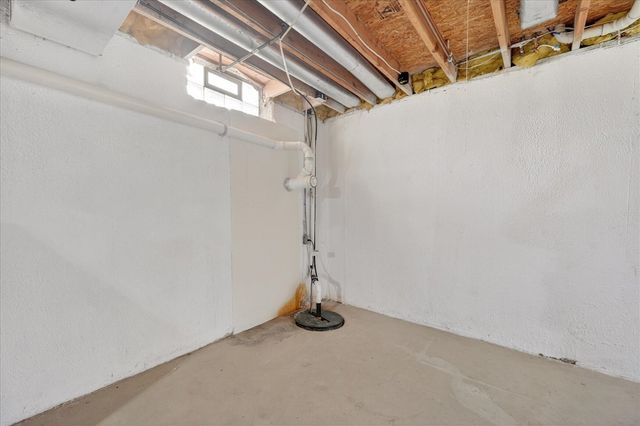 177 W Willis Road, Saline, MI 48176