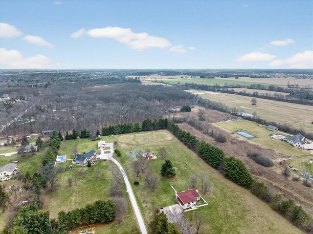 177 W Willis Road, Saline, MI 48176