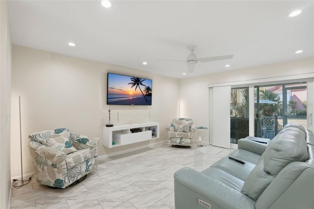 3585 41ST WAY S C, St Petersburg, FL 33711