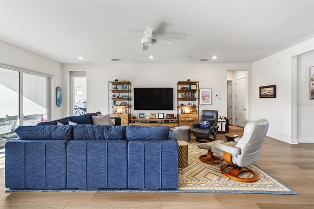 8903 DRUMMER PLANK DRIVE, Wesley Chapel, FL 33545